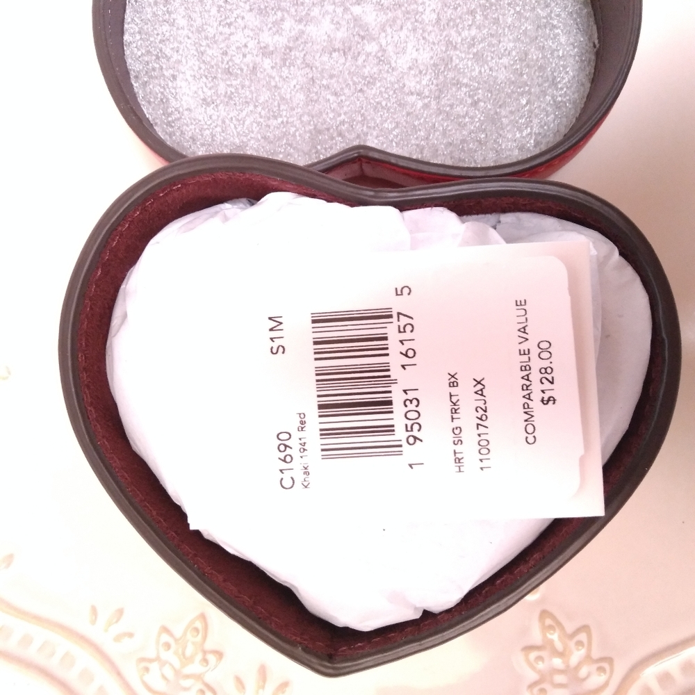 NWT Coach Heart Signature Khaki Red Trinket Box - Picture 7 of 13